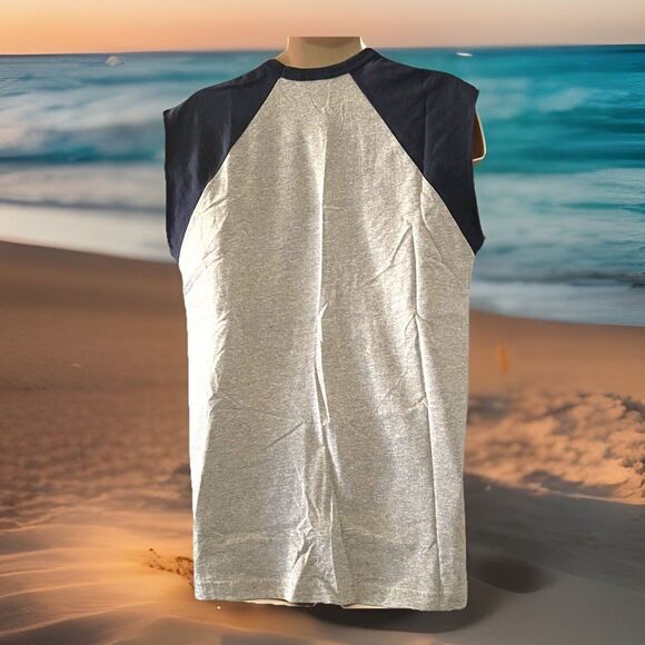 Walt Disney World Sacred Heart Navy Gray Cotton Blend Mens T-shirt Sz M NWT - Picture 6 of 9